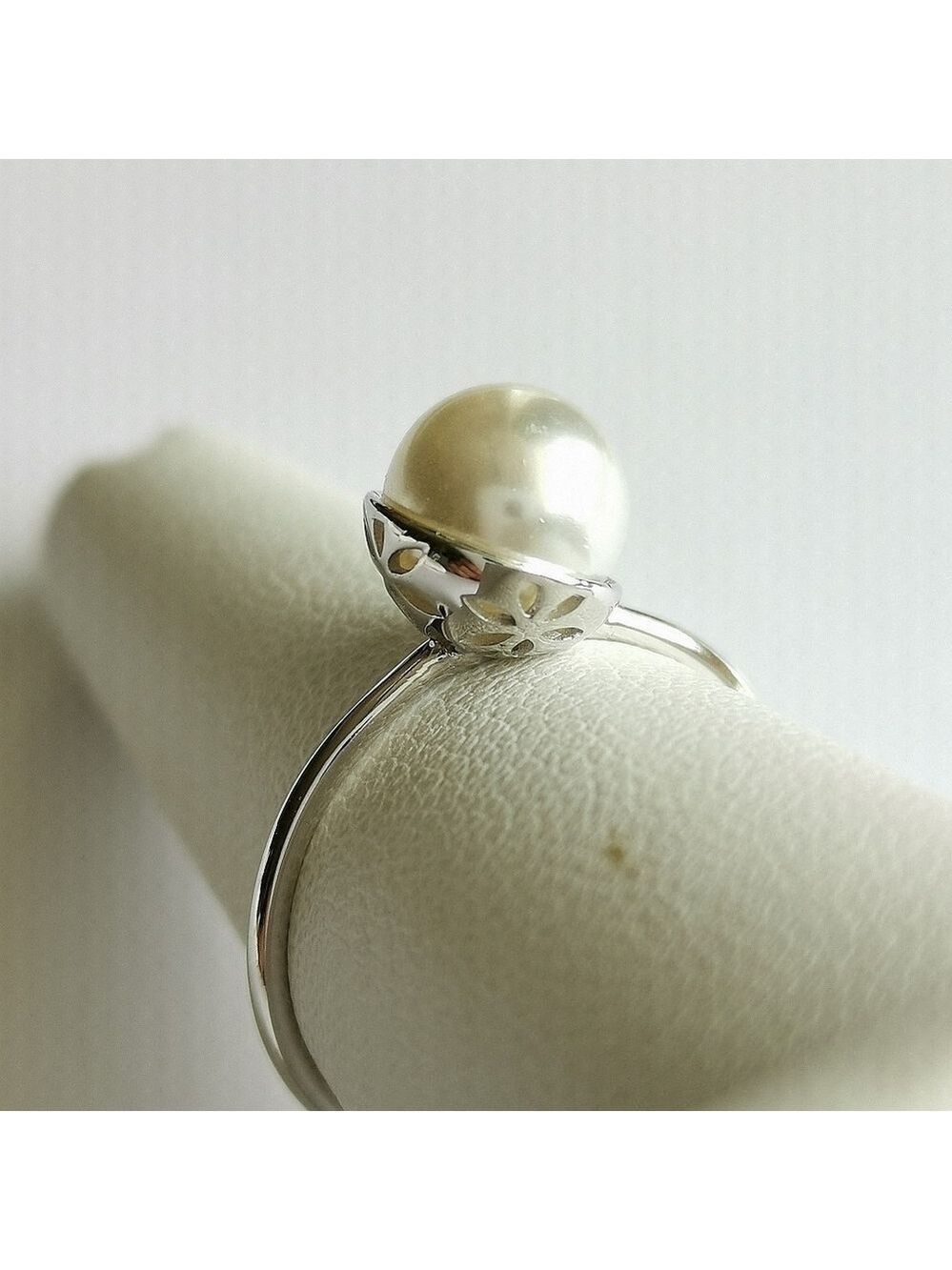 Sterling Silver MOD flower White Pearl Ring size 8 🆕